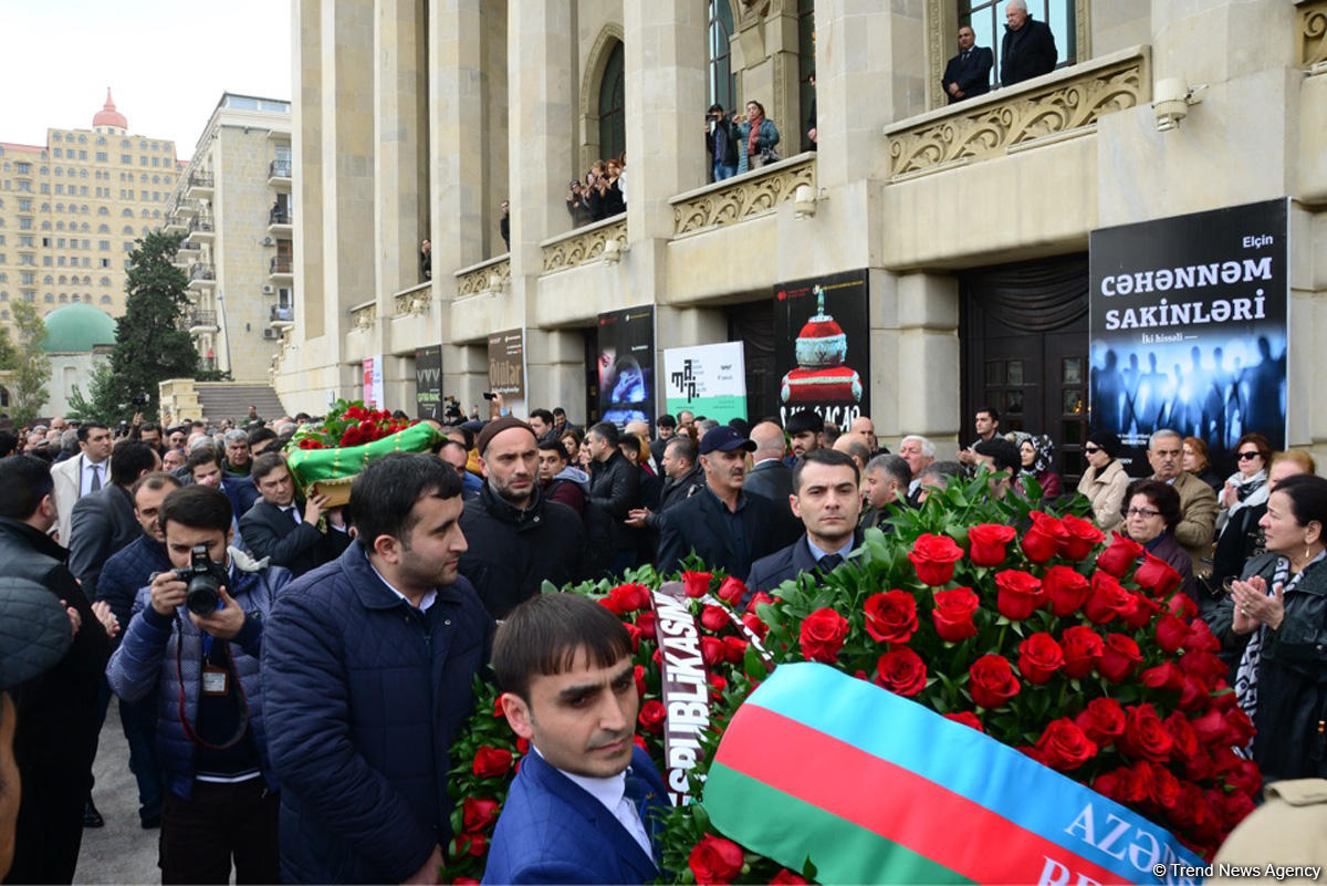Народную артистку Амалию Панахову аплодисментами проводили в последний путь (ФОТО)