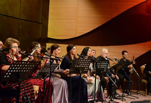 В Международном центре мугама прошел вечер в честь 100-летия АДР (ФОТО)