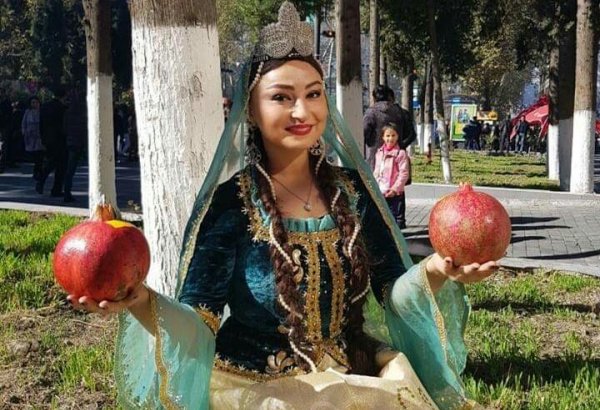 В Гёйчае  открылся красочный Фестиваль граната (ФОТО)