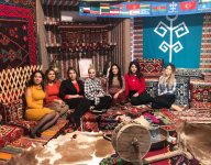 Азербайджанский дизайнер предлагает для школьной формы   национальные орнаменты (ФОТО)