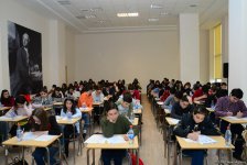 В Бакинском филиале МГУ имени М.В.Ломоносова прошел уникальный Международный географический диктант-2018 (ФОТО)