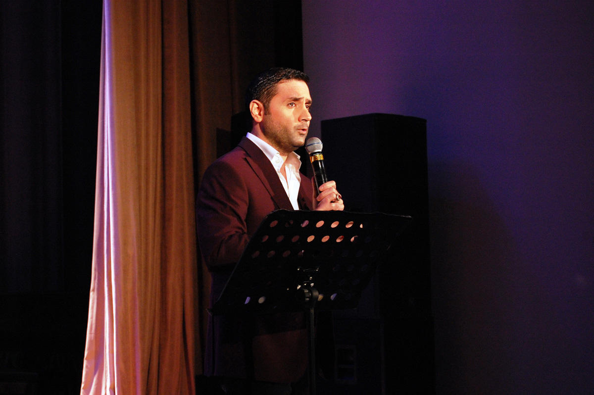 Праздничные концерты в честь Дня Конституции и Дня Государственного флага (ФОТО)