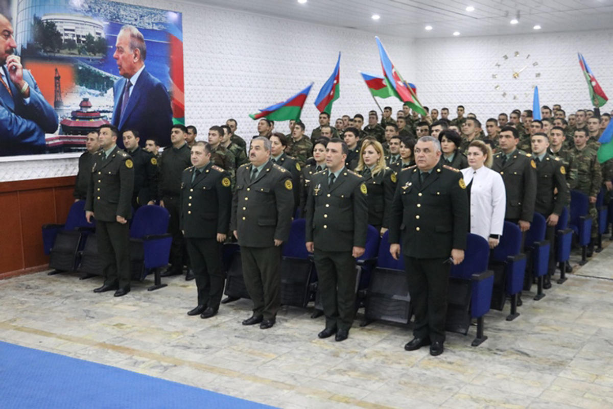 Праздничные концерты в честь Дня Конституции и Дня Государственного флага (ФОТО)