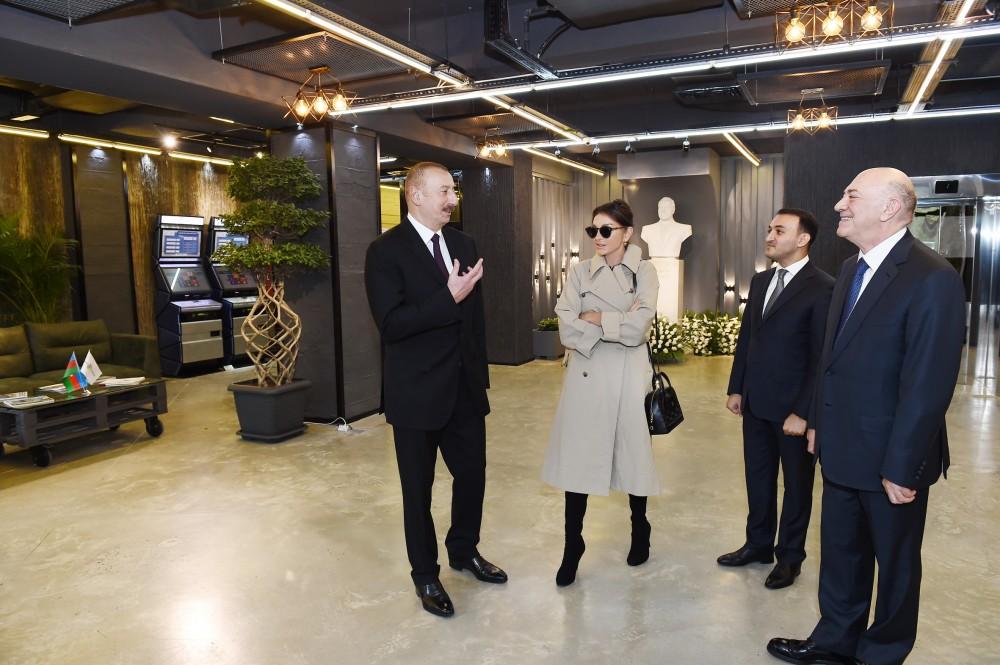 Президент Ильхам Алиев и Первая леди Мехрибан Алиева приняли участие в открытии административного здания Центра развития электронного правительства (ФОТО)