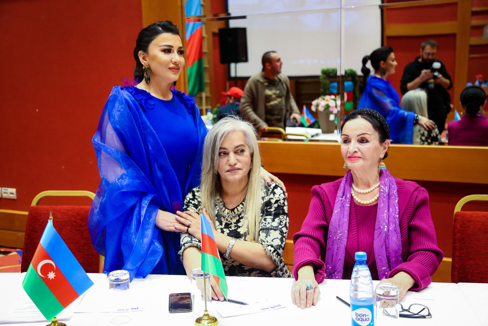 Фатима Фаталиева представила проект, посвященный Дню Государственного флага (ФОТО/ВИДЕО)