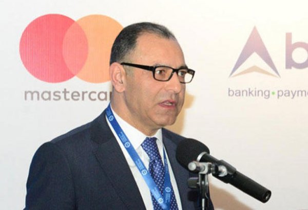 Финрегулятор: В Азербайджане объем электронных платежей вырос более чем втрое