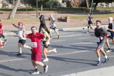 Азербайджанка пробежала по Босфорскому мосту из Азии в Европу, установив рекорд  (ФОТО)