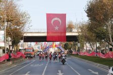 Азербайджанка пробежала по Босфорскому мосту из Азии в Европу, установив рекорд  (ФОТО)