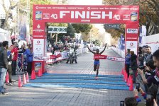 Азербайджанка пробежала по Босфорскому мосту из Азии в Европу, установив рекорд  (ФОТО)