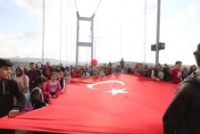 Азербайджанка пробежала по Босфорскому мосту из Азии в Европу, установив рекорд  (ФОТО)