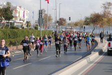 Азербайджанка пробежала по Босфорскому мосту из Азии в Европу, установив рекорд  (ФОТО)