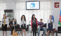 Выпускники российских вузов встретились в Баку (ФОТО)