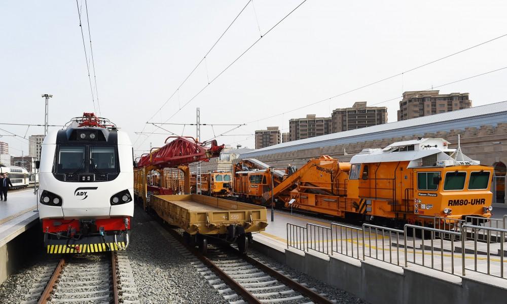 Президент Ильхам Алиев принял участие в открытии комплекса железнодорожного вокзала Сумгайыта (ФОТО)