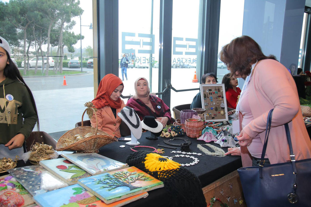 Азербайджанские бизнес-леди зажгли зеленый свет (ФОТО)