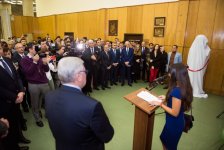 Вице-президент Фонда Гейдара Алиева Лейла Алиева приняла участие в торжественной церемонии открытия бюста Насими в Москве (ФОТО)