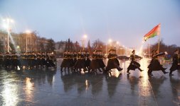 Президент Ильхам Алиев посетил площадь Победы в Минске (ФОТО)