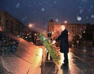 Президент Ильхам Алиев посетил площадь Победы в Минске (ФОТО)