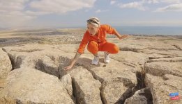 Погрузиться в грязевой вулкан и пройти обряд избавления от страхов: "Орел и решка" вновь в Баку (ФОТО)