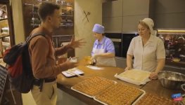 Погрузиться в грязевой вулкан и пройти обряд избавления от страхов: "Орел и решка" вновь в Баку (ФОТО)