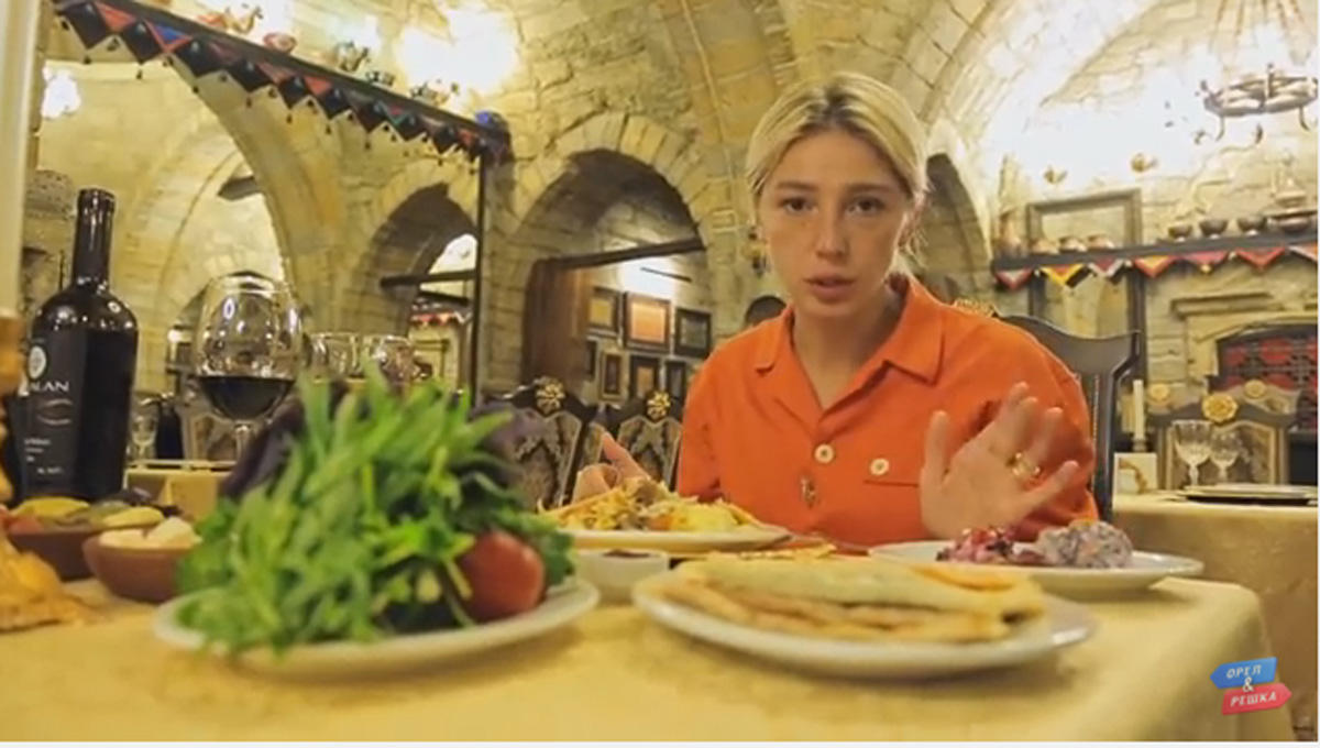 Погрузиться в грязевой вулкан и пройти обряд избавления от страхов: "Орел и решка" вновь в Баку (ФОТО)