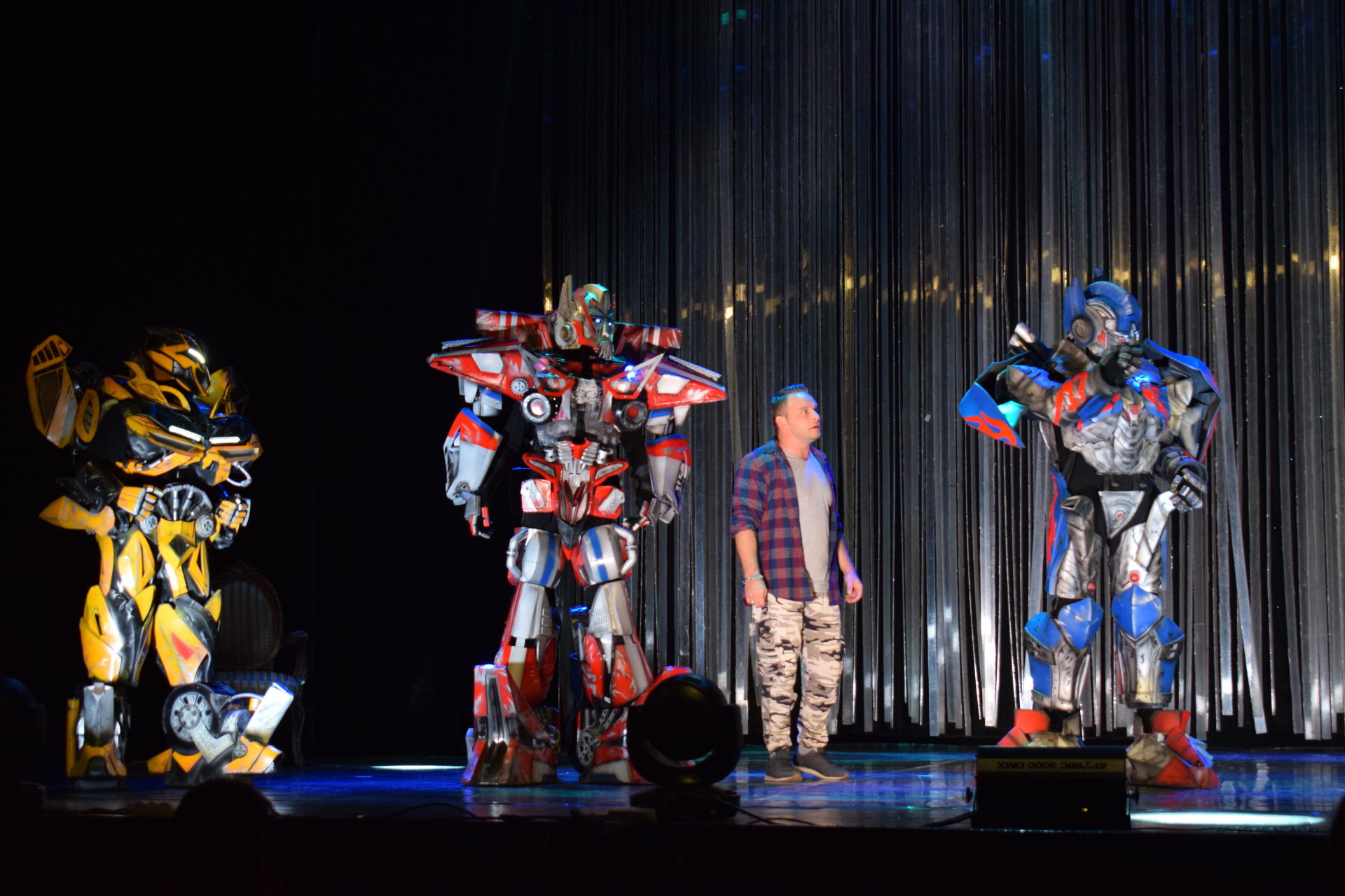 Автоботы и десептиконы прилетят в Баку (ФОТО, ВИДЕО)