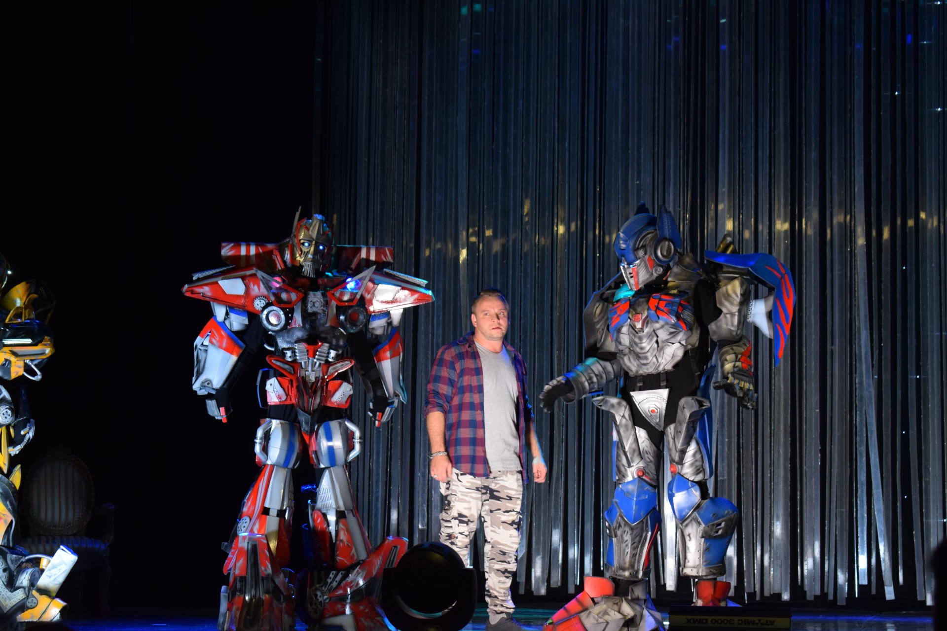 Автоботы и десептиконы прилетят в Баку (ФОТО, ВИДЕО)