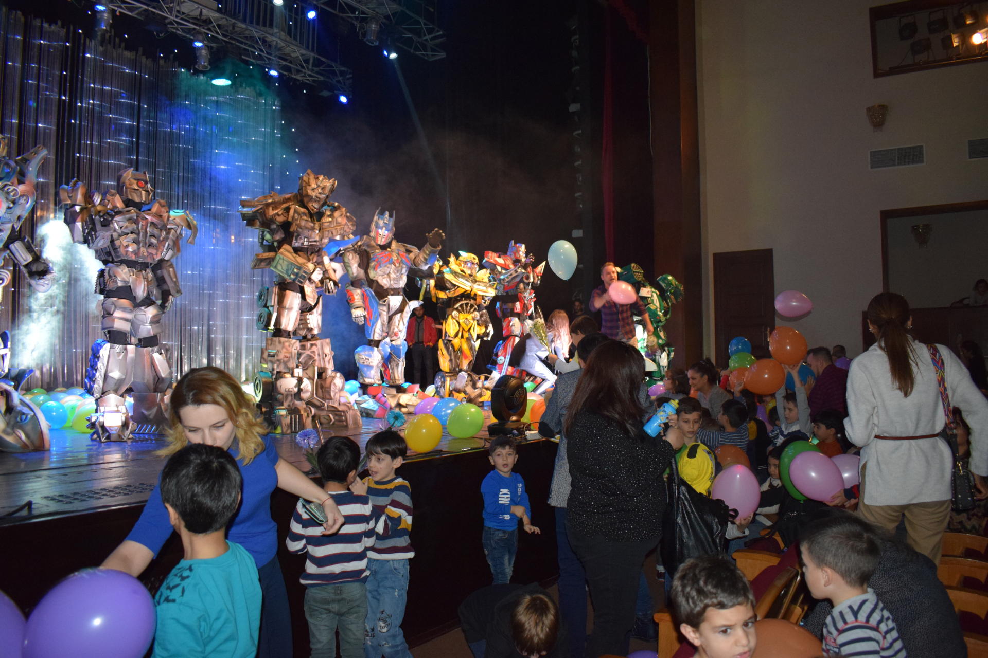 Автоботы и десептиконы прилетят в Баку (ФОТО, ВИДЕО)