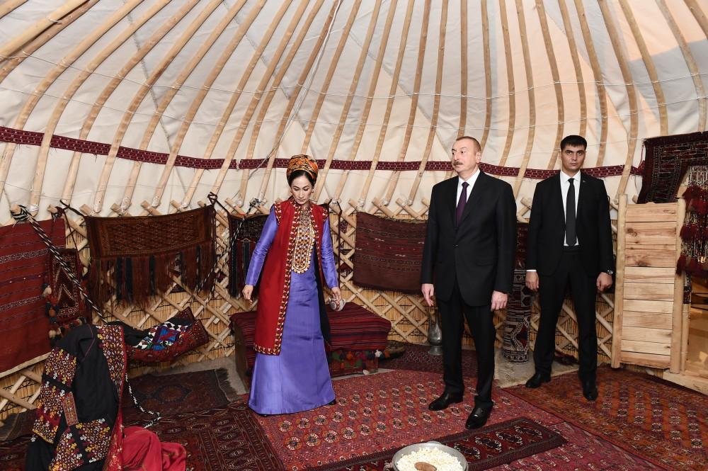 Президент Ильхам Алиев ознакомился в Ашхабаде с Национальным музеем туркменского ковра (ФОТО)