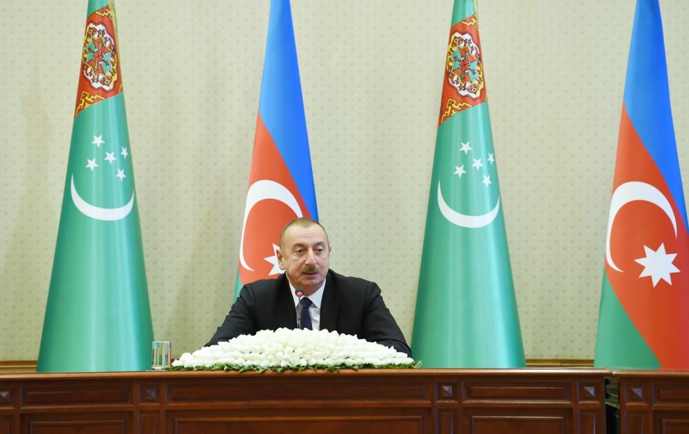 Президенты Азербайджана и Туркменистана выступили с совместным заявлением для печати (ФОТО)