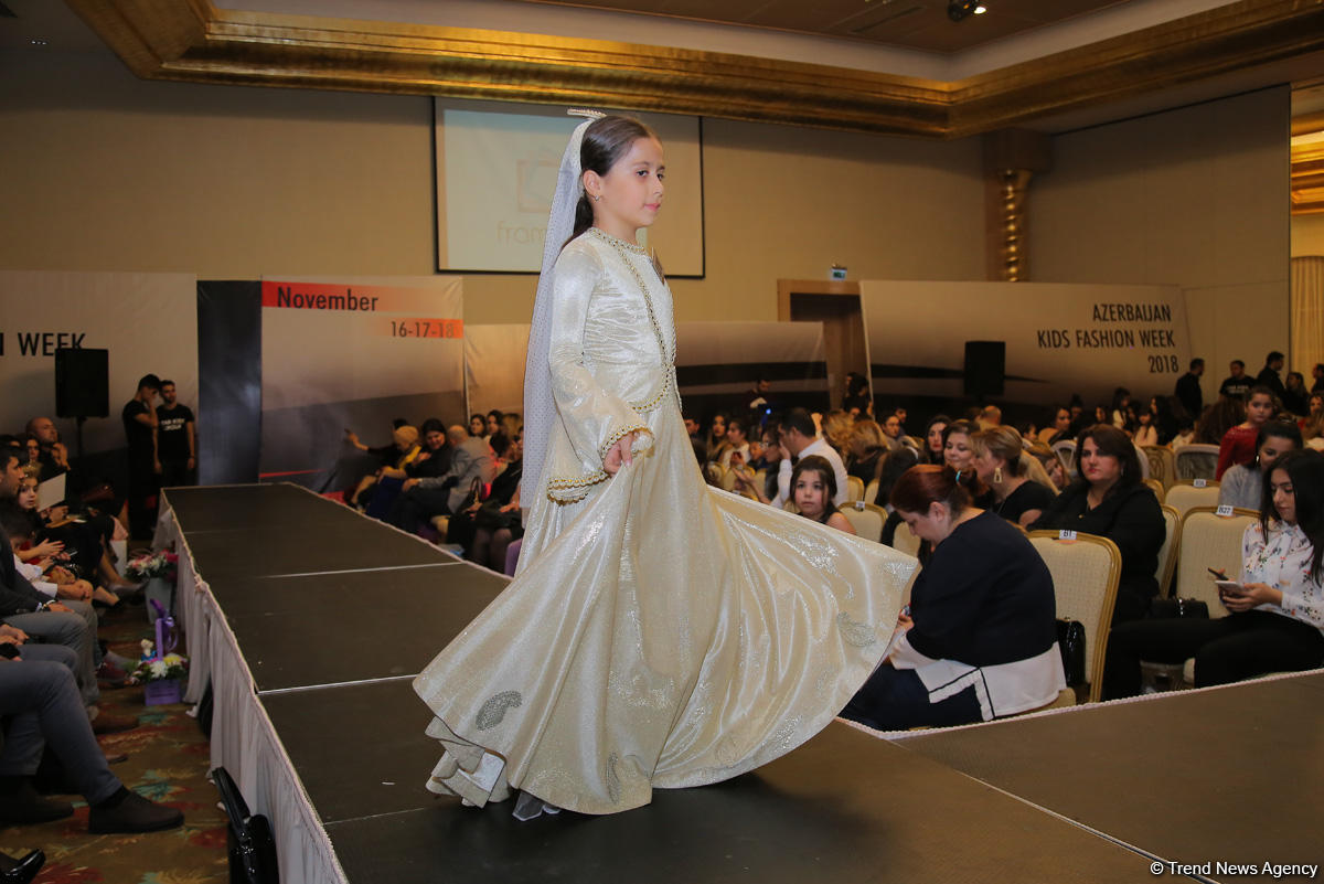 Самые стильные и красивые в Баку на Azerbaijan Kids Fashion Week 2018 (ФОТО)