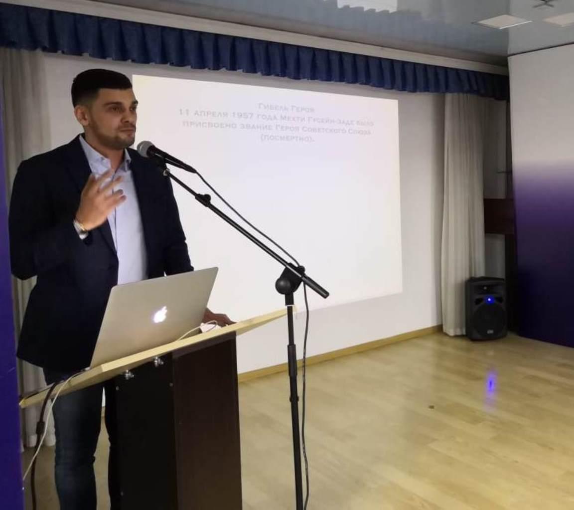 На дальних берегах... В Баку отметили юбилей легендарного  Михайло (ФОТО)