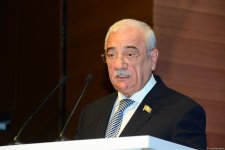 В Баку завершил свою работу XV съезд азербайджанских учителей (ФОТО)