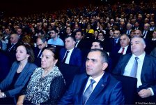 В Баку завершил свою работу XV съезд азербайджанских учителей (ФОТО)