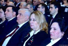 В Баку завершил свою работу XV съезд азербайджанских учителей (ФОТО)