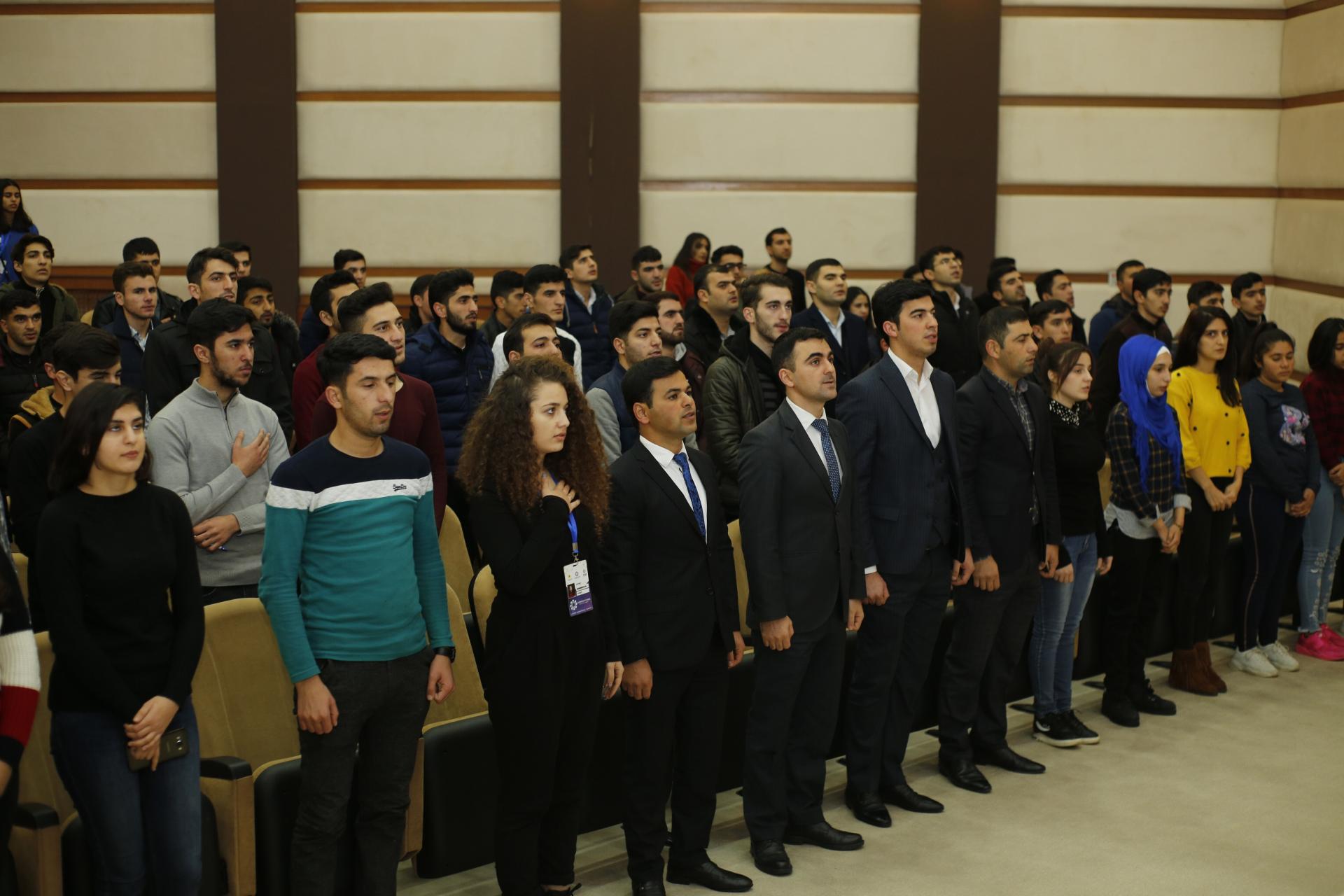 Искать и находить по-азербайджански (ФОТО)