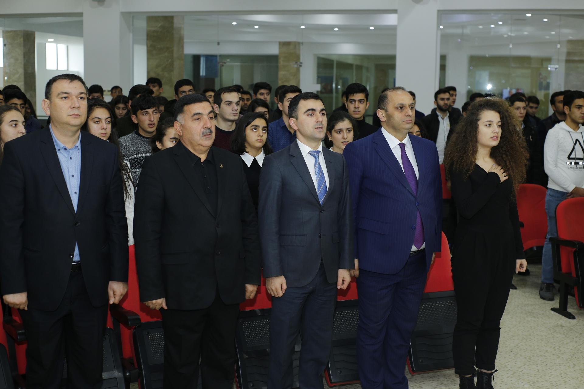 Искать и находить по-азербайджански (ФОТО)