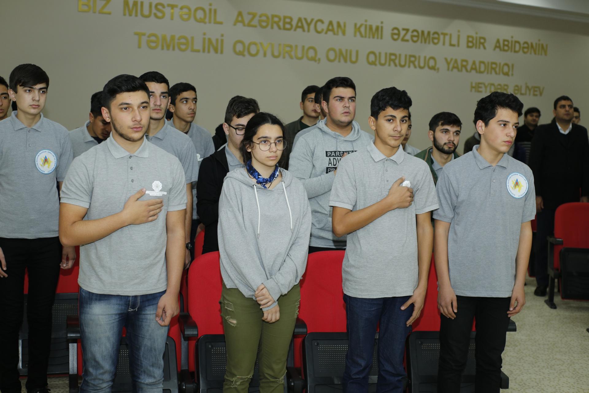 Искать и находить по-азербайджански (ФОТО)