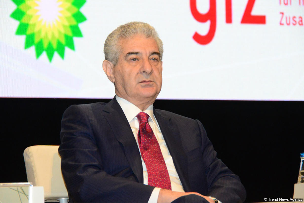 В Баку завершил свою работу XV съезд азербайджанских учителей (ФОТО)