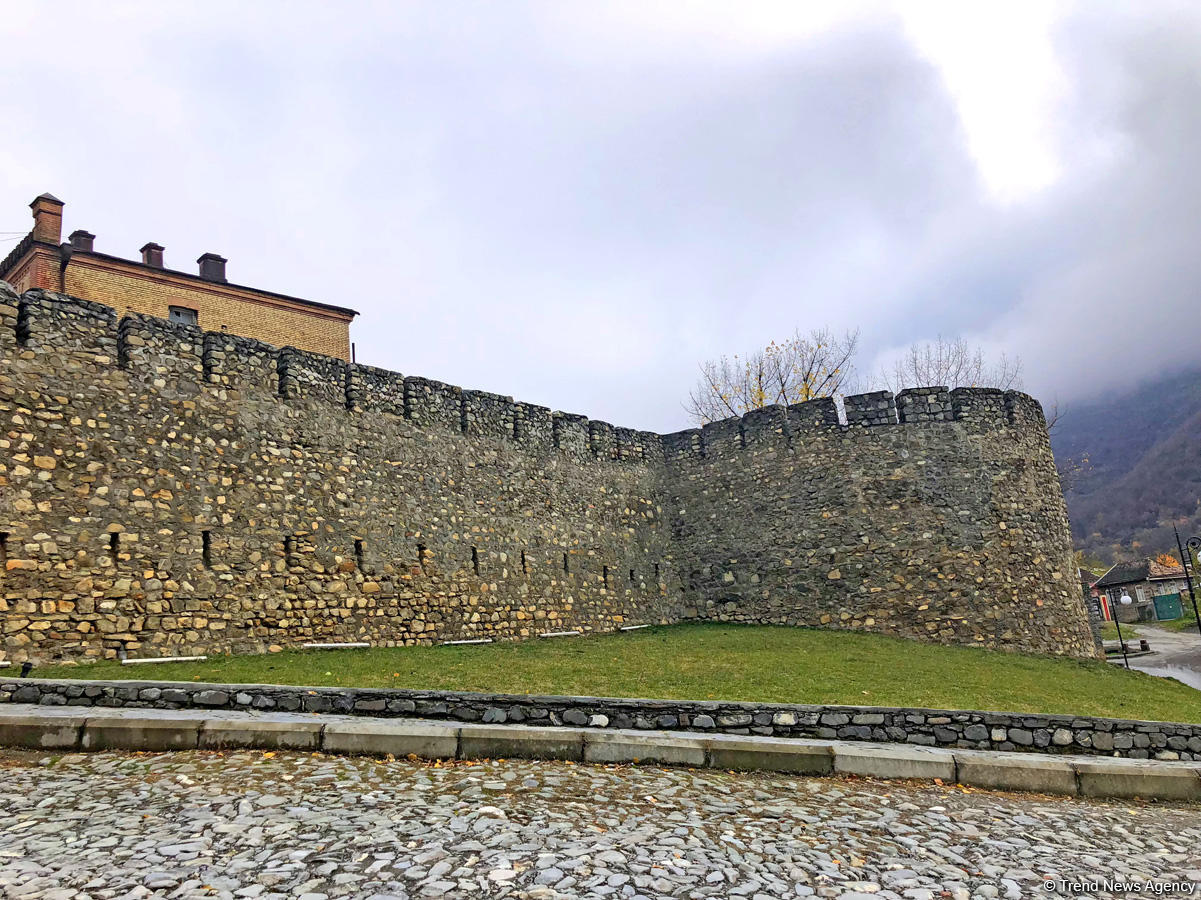 Золотая осень в Шеки – когда оказываешься в сказке (ФОТО)