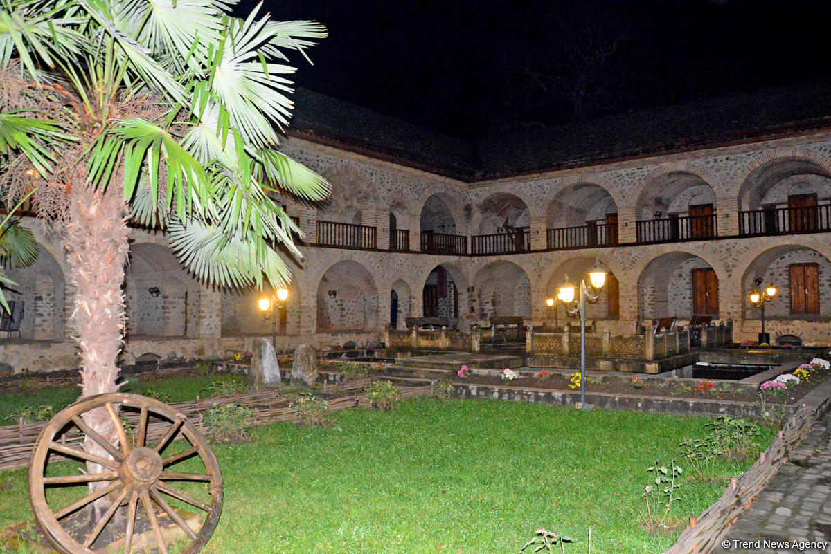 Золотая осень в Шеки – когда оказываешься в сказке (ФОТО)