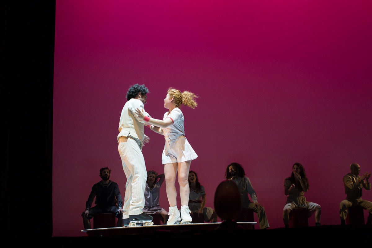 Сюрреализм Сальвадора Дали в Баку в акробатической поэме (ФОТО)