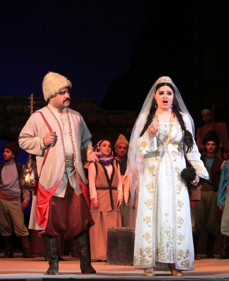 Грандиозный подарок  артистов на юбилей Таира Салахова (ФОТО)