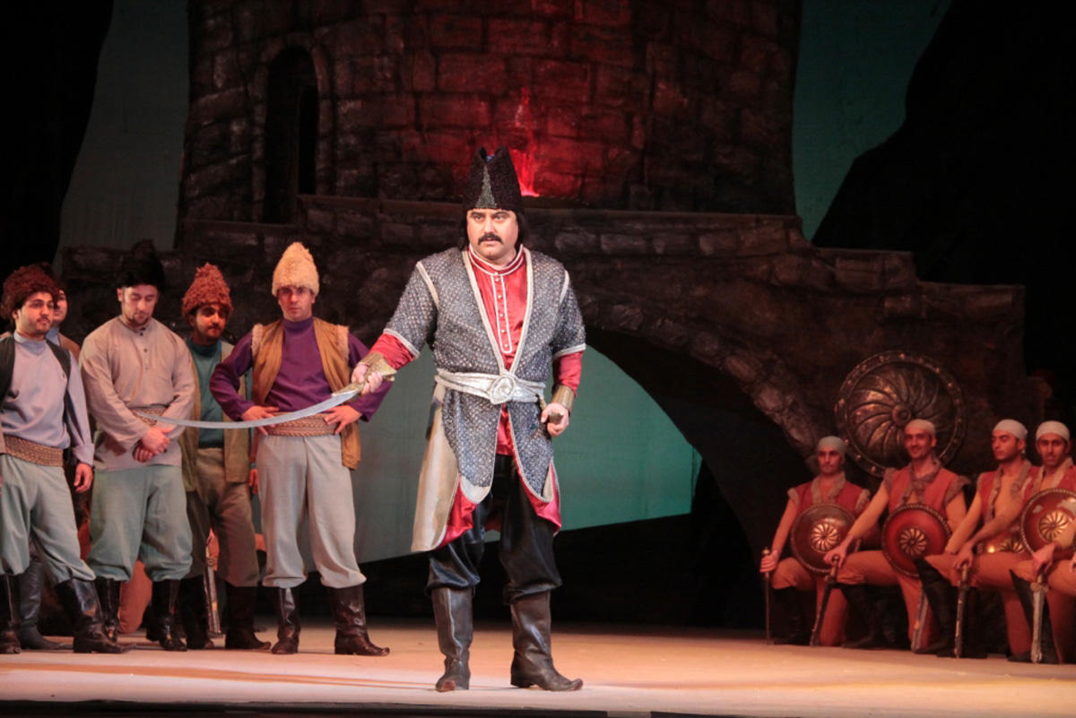 Грандиозный подарок  артистов на юбилей Таира Салахова (ФОТО)