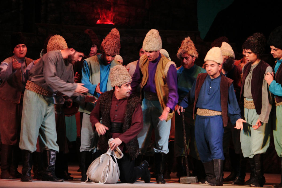 Грандиозный подарок  артистов на юбилей Таира Салахова (ФОТО)