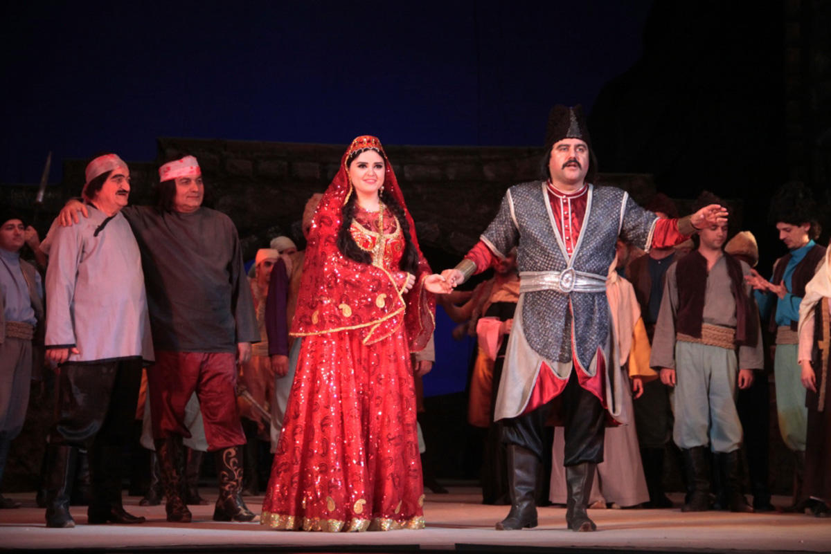 Грандиозный подарок  артистов на юбилей Таира Салахова (ФОТО)