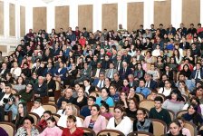 Азербайджанцы временно стали американцами (ФОТО)