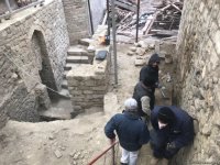 В Ичеришехер продолжается реконструкция средневековой бани (ФОТО)