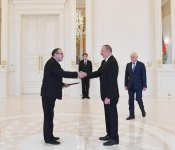 Президент Ильхам Алиев принял верительные грамоты послов ряда стран (ФОТО)