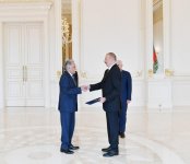 Президент Ильхам Алиев принял верительные грамоты послов ряда стран (ФОТО)