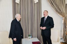 Президент Ильхам Алиев вручил народному художнику Таиру Салахову орден «Эмек» первой степени (ФОТО)